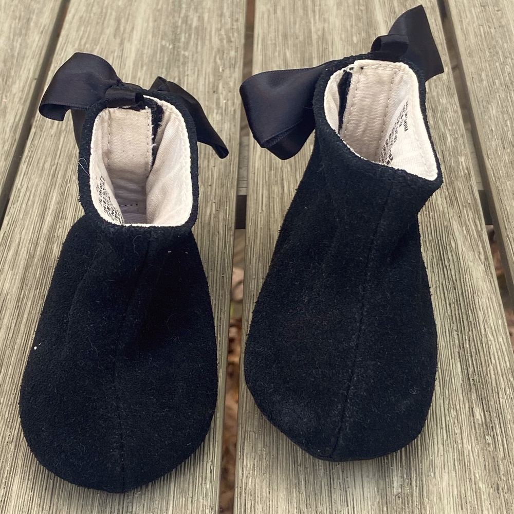 GAP baby black suede boots with bow!